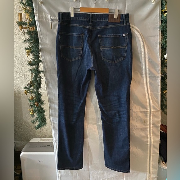 Lucky Brand Men’s, Athletic Straight, Medium-wash Jeans. Size 34x32. - Picture 3 of 6